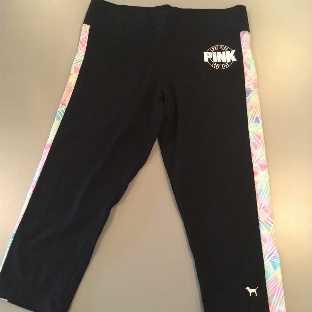 NWOT VS PINK 🌞Capris🌞